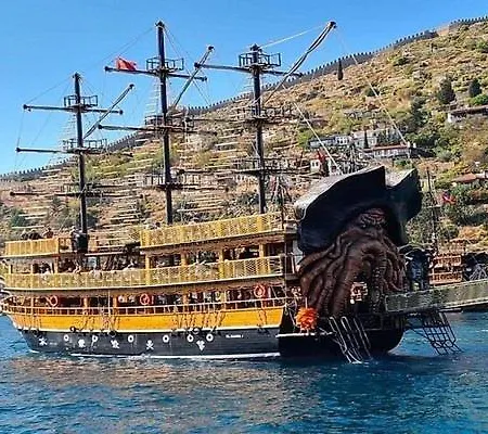 Boat Tour With Lunch In Alanya 4 Hours Trip